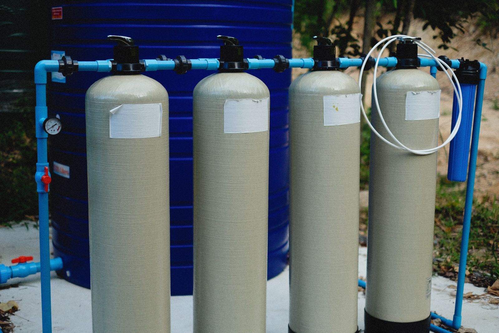 Tanks piping